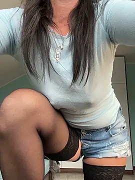 CherryCherry03 online show from April 30, 8:21 am