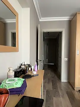 OliviaMuur online show from March 18, 6:27 am