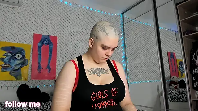 Snapshot of enigmastella chatting on December 14, 11:38 am enigmastella online show from December 14, 11:38 am