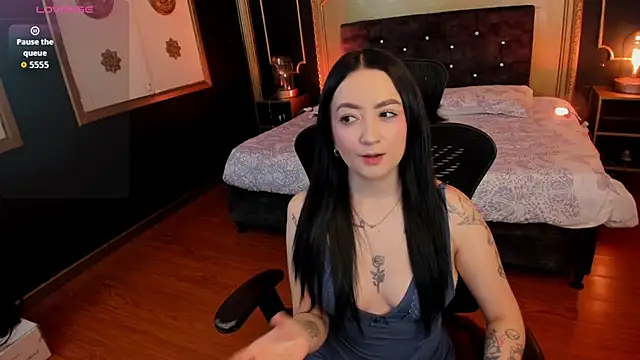 Snapshot of Sabrina_Cutte chatting on May 23, 3:27 am Sabrina Cutte online show from May 23, 3:27 am