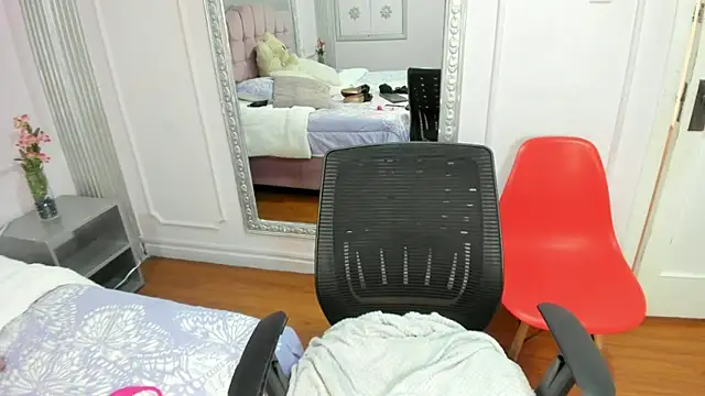 Sabrina Cutte online show from March 28, 3:46 pm