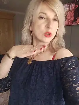 Snapshot of AhlyssaLove1155 chatting on June 9, 2:40 pm AhlyssaLove1155 online show from June 9, 2:40 pm