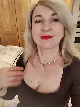 Snapshot of AhlyssaLove1155 chatting on May 16, 3:55 pm AhlyssaLove1155 online show from May 16, 3:55 pm