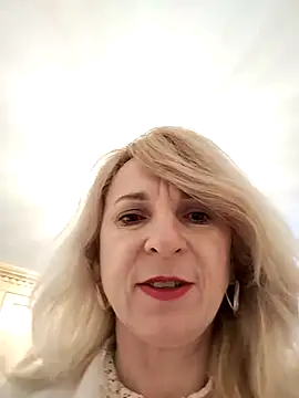 AhlyssaLove1155 online show from March 24, 5:35 pm