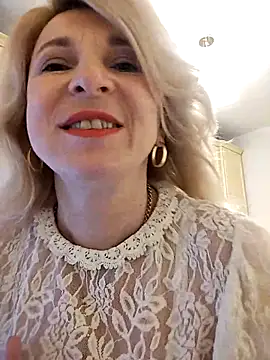 AhlyssaLove1155 online show from January 6, 1:15 pm