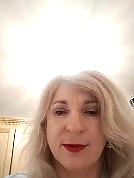 AhlyssaLove1155 online show from February 14, 5:02 pm