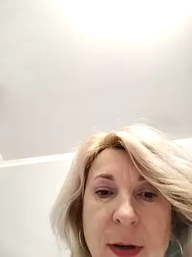 AhlyssaLove1155 online show from January 31, 7:12 pm