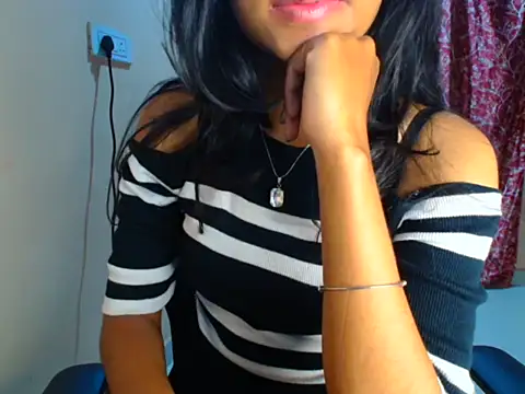 Snapshot of Sexy_Sanaya2 chatting on February 18, 12:19 am Sexy Sanaya2 online show from February 18, 12:19 am