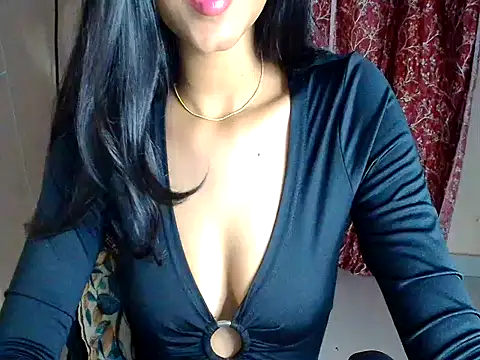 Snapshot of Sexy_Sanaya2 chatting on June 15, 6:40 pm Sexy Sanaya2 online show from June 15, 6:40 pm