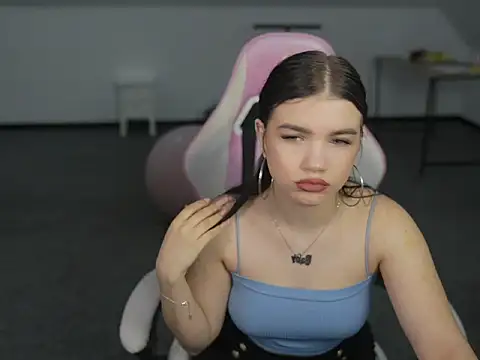 Hanna nana online show from April 4, 10:11 am