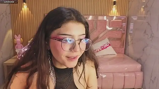 Snapshot of miss_devil_s chatting on January 11, 3:19 pm miss devil s online show from January 11, 3:19 pm