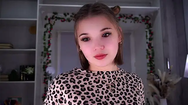 Snapshot of SolBurri chatting on December 14, 2:51 am SolBurri online show from December 14, 2:51 am