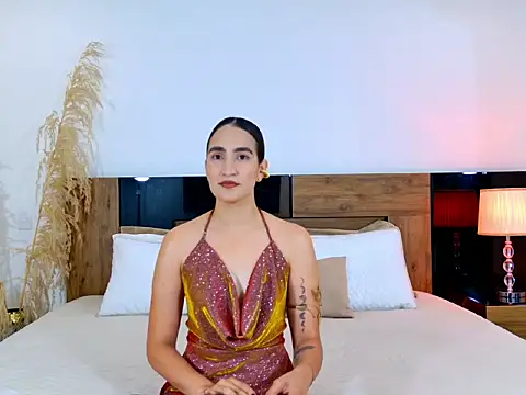 LucyHanks online show from May 12, 2:12 pm