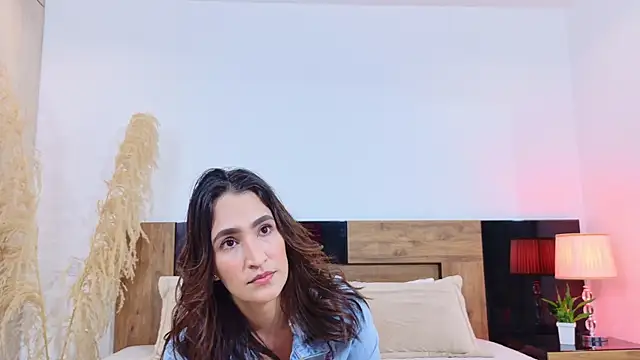 LucyHanks online show from May 30, 1:39 pm