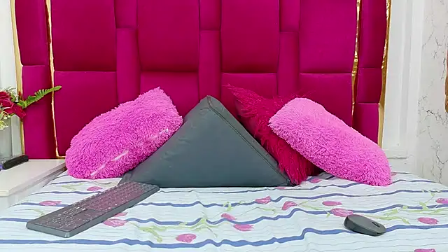 RebecaMarshall online show from February 18, 12:45 pm