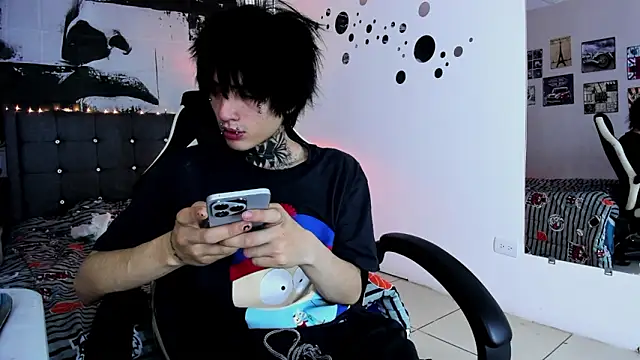 Snapshot of koryu_skull chatting on February 19, 7:22 pm koryu skull online show from February 19, 7:22 pm