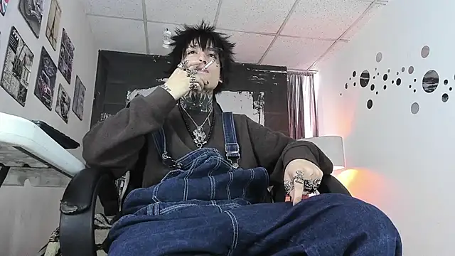 Snapshot of koryu_skull chatting on March 21, 9:40 pm koryu skull online show from March 21, 9:40 pm