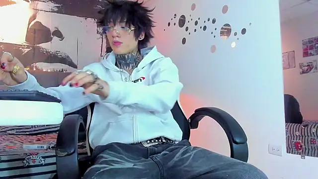 Snapshot of koryu_skull chatting on March 31, 12:23 am koryu skull online show from March 31, 12:23 am