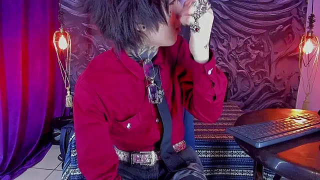 Snapshot of koryu_skull chatting on April 5, 11:00 pm koryu skull online show from April 5, 11:00 pm