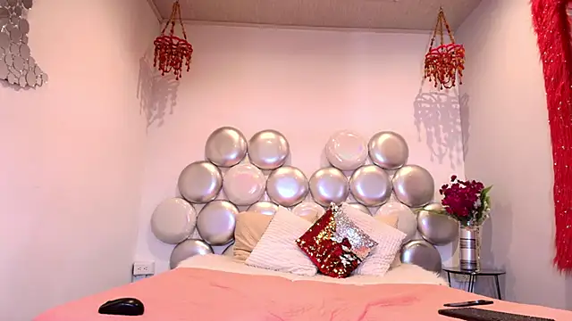 Snapshot of sammy_blaze chatting on December 15, 6:58 pm sammy blaze online show from December 15, 6:58 pm