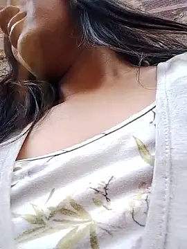 IAM  ZARA online show from June 12, 9:23 pm