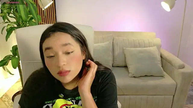 IAM  ZARA online show from April 14, 9:42 pm
