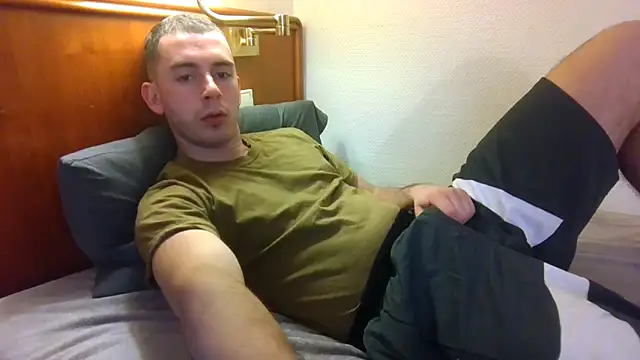 Snapshot of Tommy_Lidds chatting on February 10, 4:39 pm Tommy Lidds online show from February 10, 4:39 pm