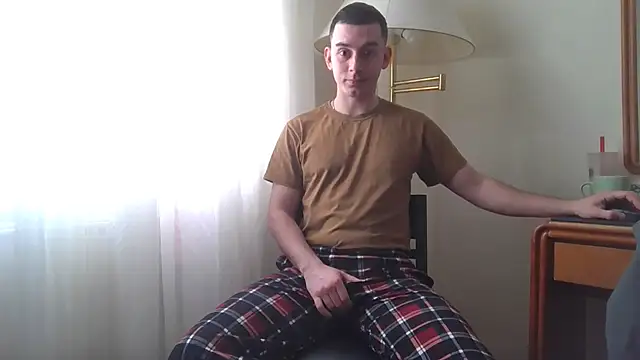 Snapshot of Tommy_Lidds chatting on February 13, 1:11 pm Tommy Lidds online show from February 13, 1:11 pm