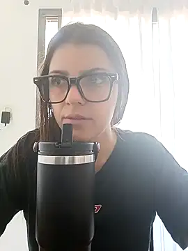 lililovexx online show from February 1, 1:09 pm