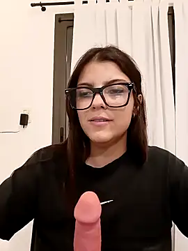 lililovexx online show from February 3, 1:27 am