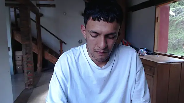 andrewsiilvaa online show from December 16, 8:24 pm