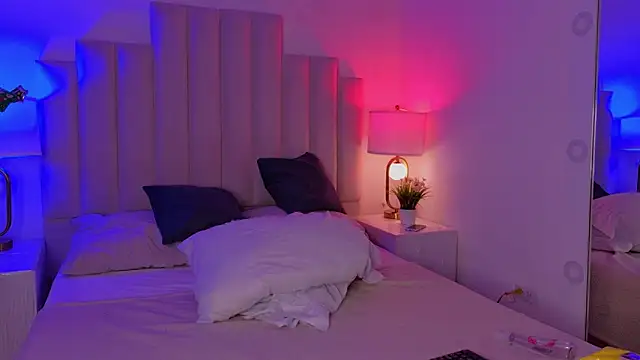 Skymoon0 online show from March 26, 1:26 am