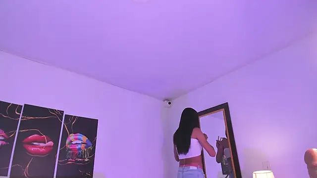 Snapshot of aleexxia chatting on December 14, 11:54 pm aleexxia online show from December 14, 11:54 pm