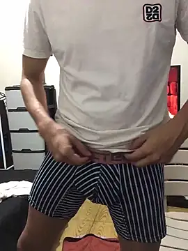 Patrick3 5556 online show from December 15, 4:07 am