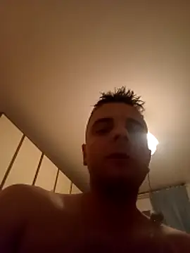 Snapshot of HootedSnow chatting on May 15, 1:36 am HootedSnow online show from May 15, 1:36 am