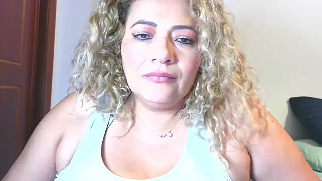 mariajosebarrazaa online show from May 15, 6:28 pm