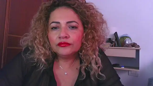 Snapshot of mariajosebarrazaa chatting on May 21, 4:48 pm mariajosebarrazaa online show from May 21, 4:48 pm