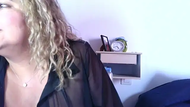 mariajosebarrazaa online show from March 29, 3:35 pm