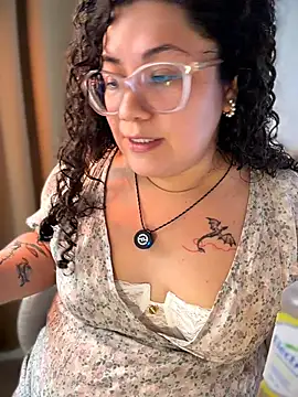 VanesssaMilf  online show from May 25, 5:11 pm