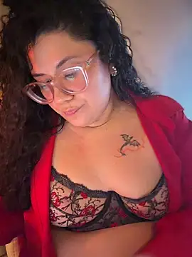 Snapshot of VanesssaMilf_ chatting on July 5, 3:44 am VanesssaMilf online show from July 5, 3:44 am