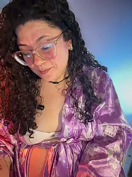 Snapshot of VanesssaMilf_ chatting on June 26, 3:12 am VanesssaMilf online show from June 26, 3:12 am