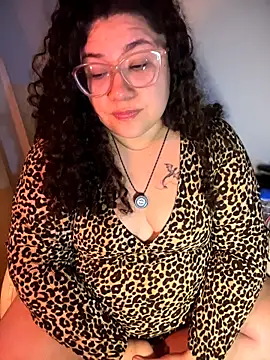 VanesssaMilf  online show from March 28, 2:23 am