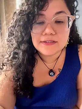 VanesssaMilf  online show from April 13, 8:46 pm