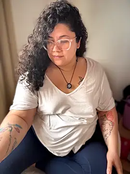 VanesssaMilf  online show from March 14, 1:28 pm