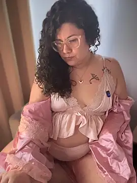 VanesssaMilf  online show from December 17, 3:28 pm