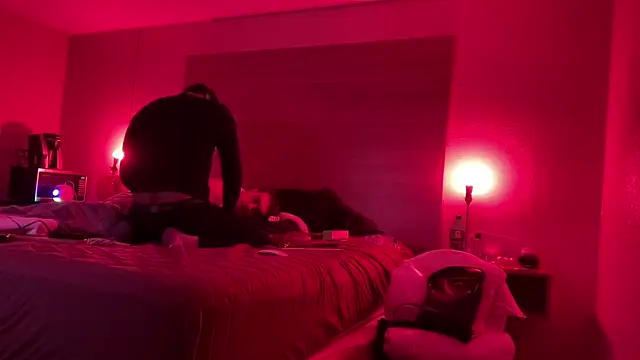 cosmiccloudpig online show from March 1, 5:35 pm