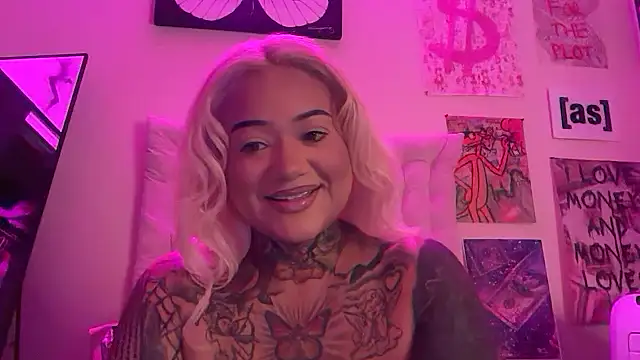 Itsonlyvirgo online show from May 4, 9:34 am