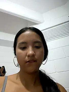 Snapshot of firuze_hatunn1 chatting on December 21, 6:15 am firuze hatunn1 online show from December 21, 6:15 am