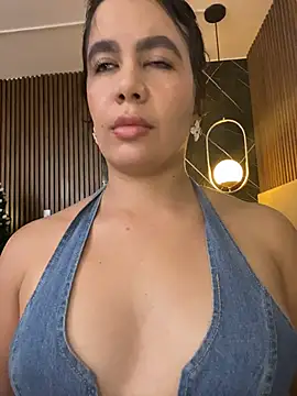 ValentinaEliot online show from January 8, 1:33 am