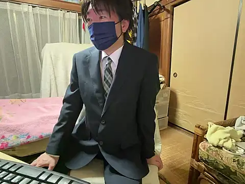 Snapshot of Hirokazu_12 chatting on February 27, 12:05 pm Hirokazu 12 online show from February 27, 12:05 pm